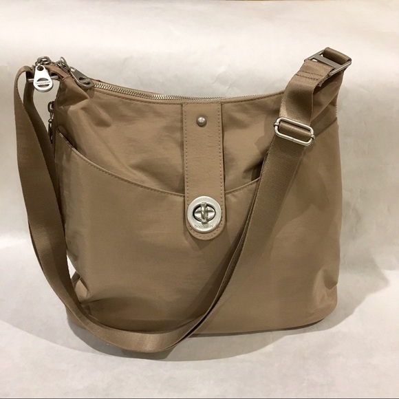 Baggallini Handbags - Baggallini Helsinki Cross-body bag NWOT